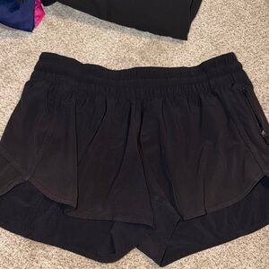 Lululemon tracker shorts